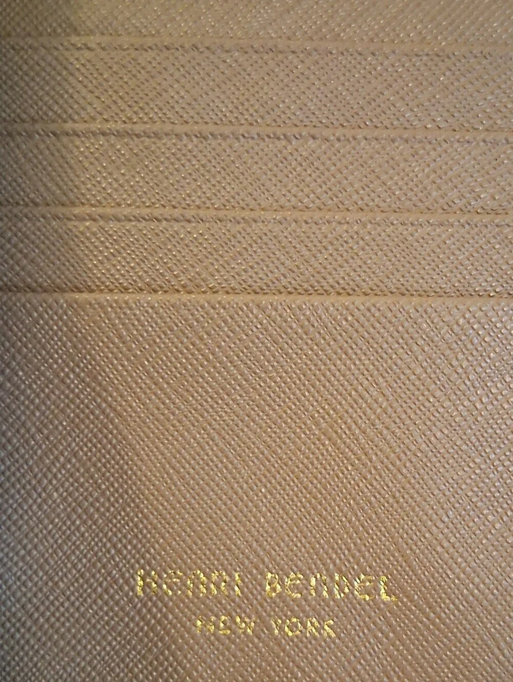 EUC Henri Bendel Tan Saffiano Leather Zip Around Casual Travel Wallet Purse Bag